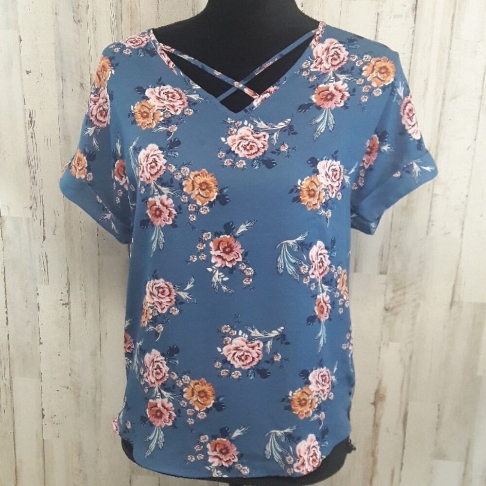Criss Cross Caged Front Floral Hi-low Tee Shirt S v6x